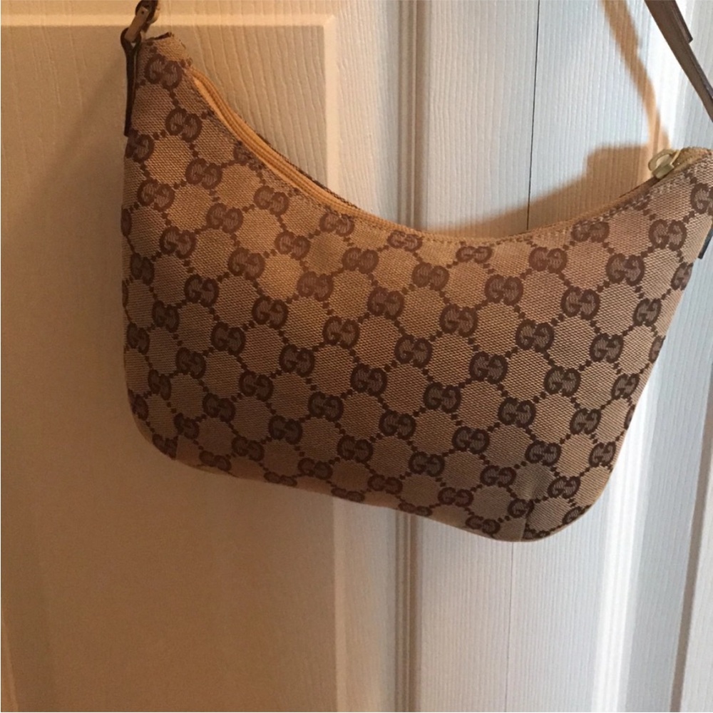 Gucci Tan and Brown Monogram Shoulder Bag - Picture 9 of 12